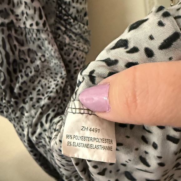 Sleek Animal Print Top with Belt - Picture 6 of 7